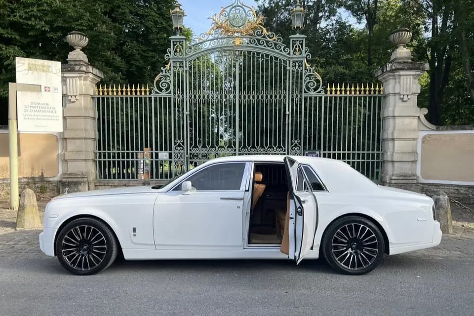 Rolls-Royce Phantom LuxuriaCar